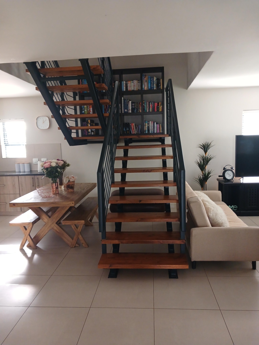 3 Bedroom Property for Sale in Jakarandas Western Cape